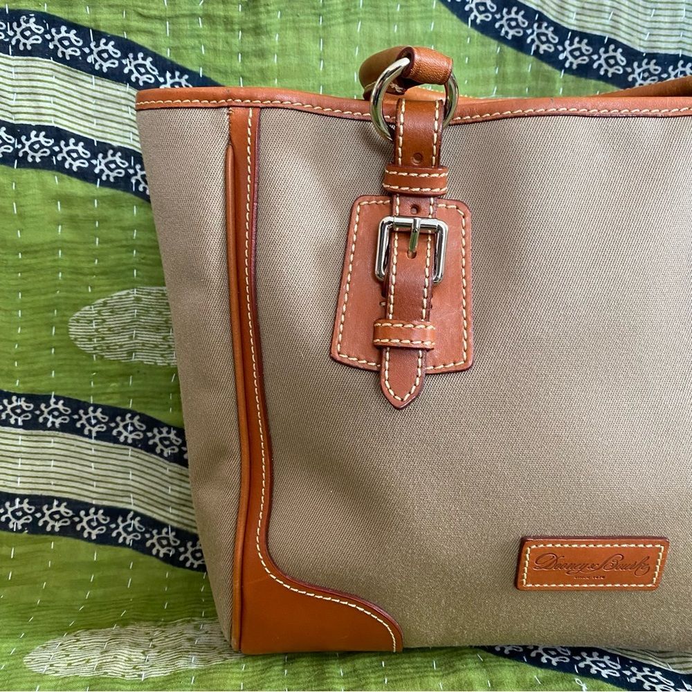 Dooney & Bourke Tan Taylor Shopper Canvas & Leather Large Satchel Tote Bag - Picture 3 of 15